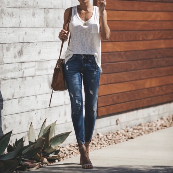 KanCan | Twist Hem Jeans - Picture 4 of 10